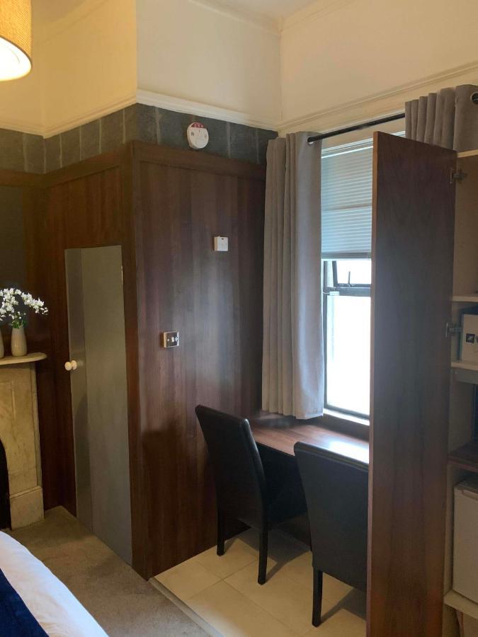 Upstairs Studio - Private Kitchenette And Small En-Suite Dublin Exterior photo